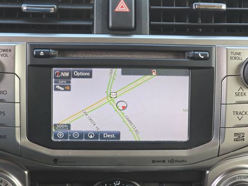 Used 2018 Toyota 4Runner SR5 Premium image 25