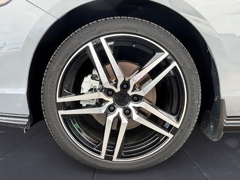 Used 2017 Honda Accord Sport image 12