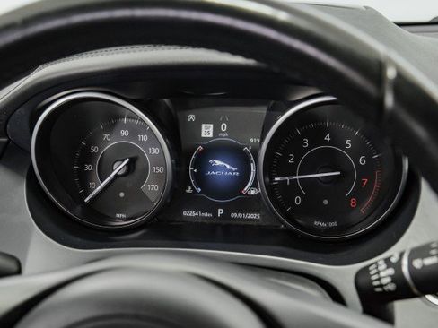 Used 2018 Jaguar E-PACE S image 17