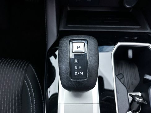 New 2025 Mitsubishi Outlander ES image 18