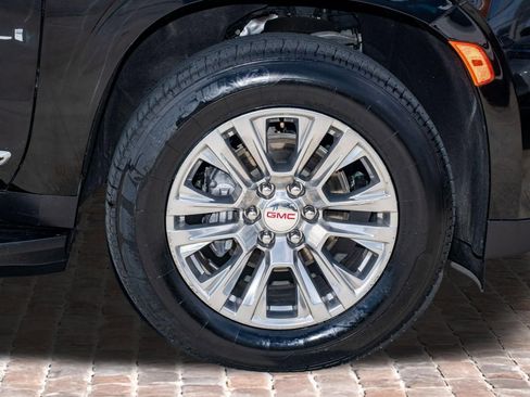 Used 2024 GMC Yukon XL Denali RWD image 43