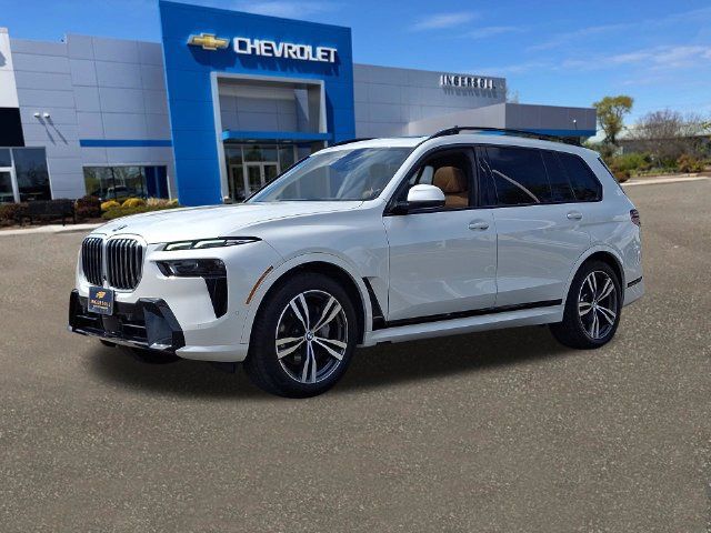 Used 2026 BMW X7 xDrive40i w/ M Sport Package AWD/4WD image 34