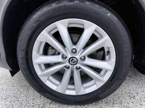 Used 2019 Nissan Rogue Sport SV FWD image 12