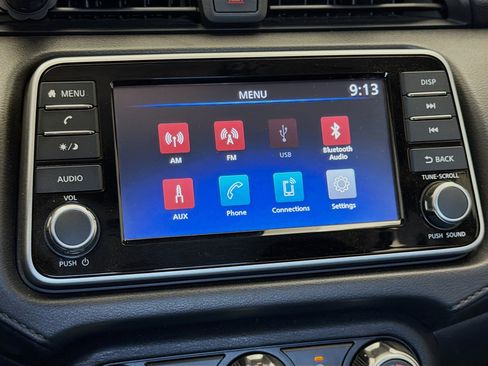 Used 2025 Nissan Versa S w/ Trunk Package FWD image 9