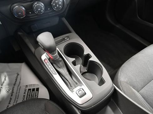 Used 2025 Chevrolet Trax LS w/ LS Convenience Package image 19