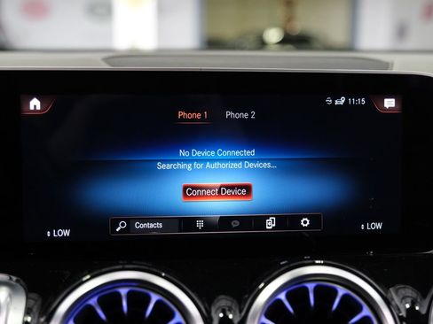 Used 2021 Mercedes-Benz GLB 250 w/ Premium Package image 32