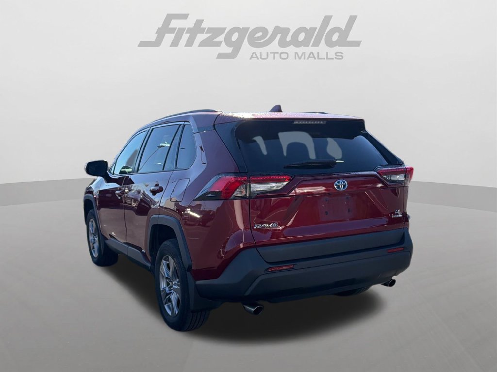 Used 2022 Toyota RAV4 LE AWD/4WD image 6