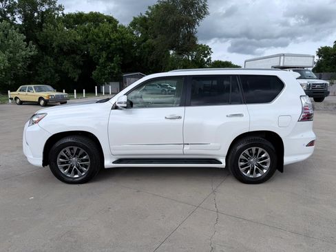 Used 2017 Lexus GX 460 Luxury AWD/4WD image 58