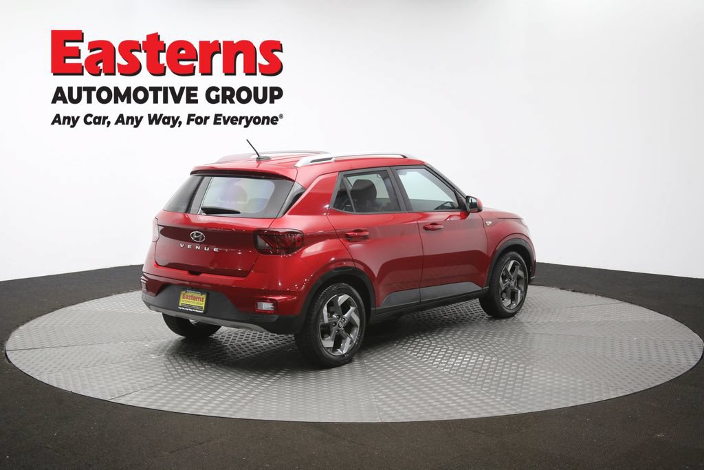 Used 2023 Hyundai Venue Limited FWD image 42