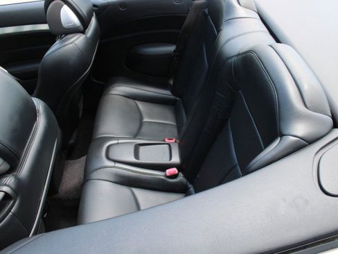 Used 2014 INFINITI Q60 Convertible w/ Premium Package RWD image 19
