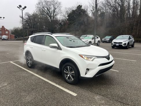 Used 2017 Toyota RAV4 XLE image 3