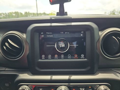 Used 2020 Jeep Gladiator Sport w/ Quick Order Package 24S AWD/4WD image 23