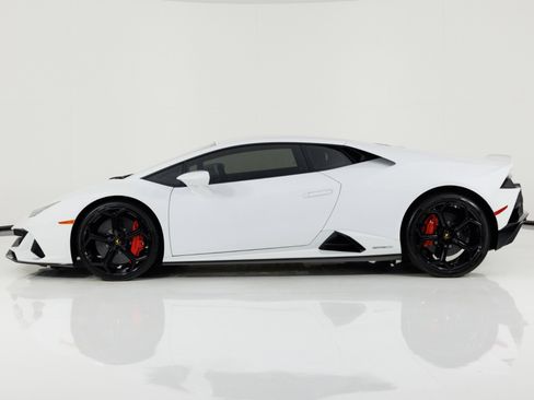 Used 2020 Lamborghini Huracan EVO AWD/4WD image 6