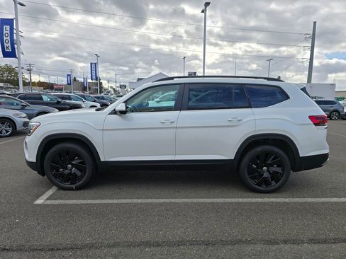 New 2026 Volkswagen Atlas SE image 7