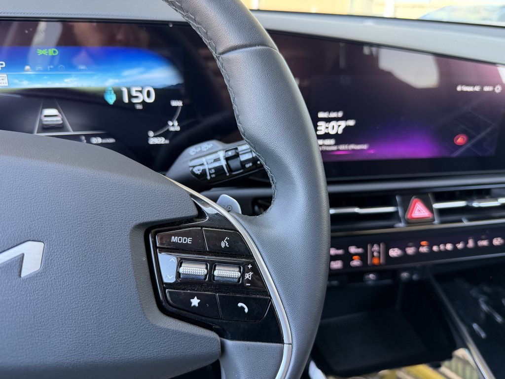 Used 2025 Kia Niro Wind FWD image 31