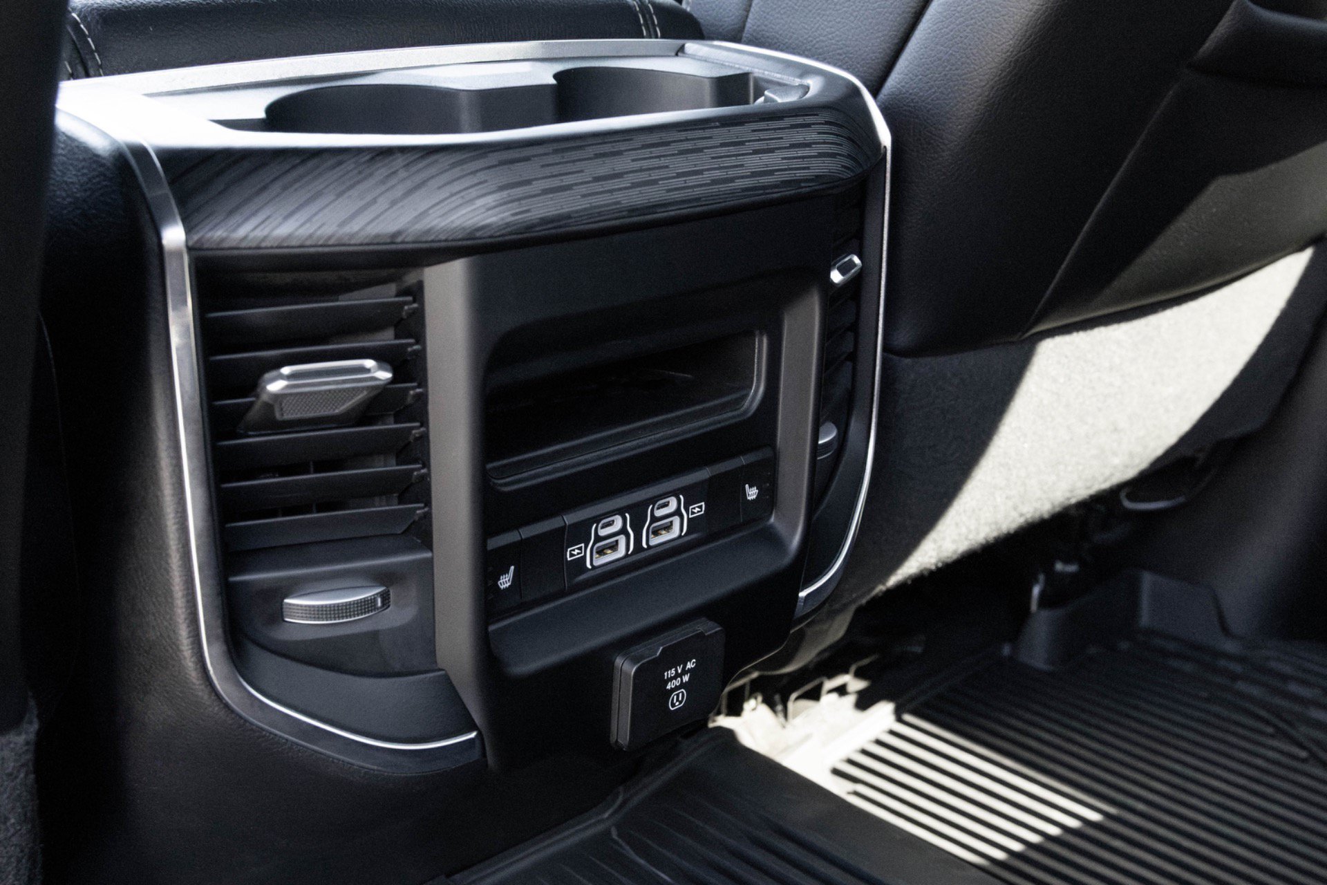 Used 2024 RAM 2500 Laramie w/ Night Edition AWD/4WD image 43