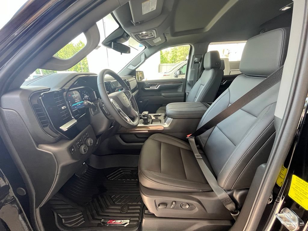 New 2026 Chevrolet Silverado 1500 RST AWD/4WD image 13