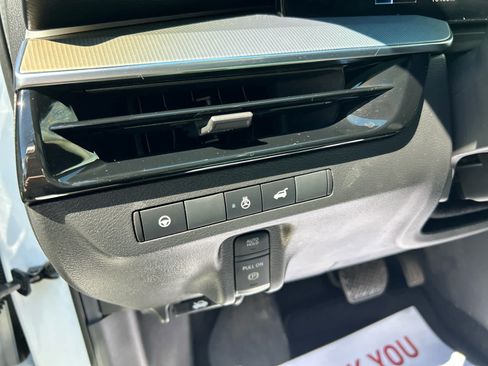 Certified 2025 Nissan Murano SL AWD/4WD image 14