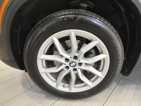Used 2022 BMW X5 xDrive40i w/ Premium Package AWD/4WD image 10