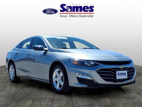 Used 2024 Chevrolet Malibu LT FWD image 1
