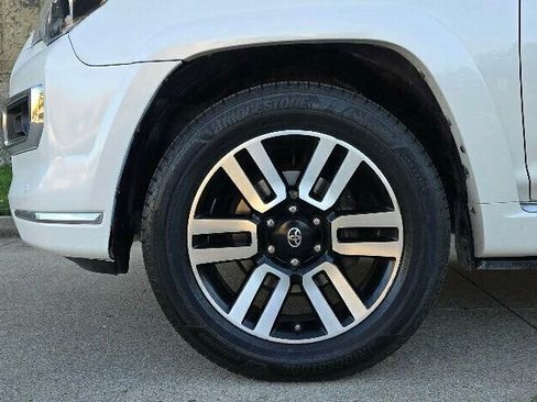 Used 2016 Toyota 4Runner Limited AWD/4WD image 37