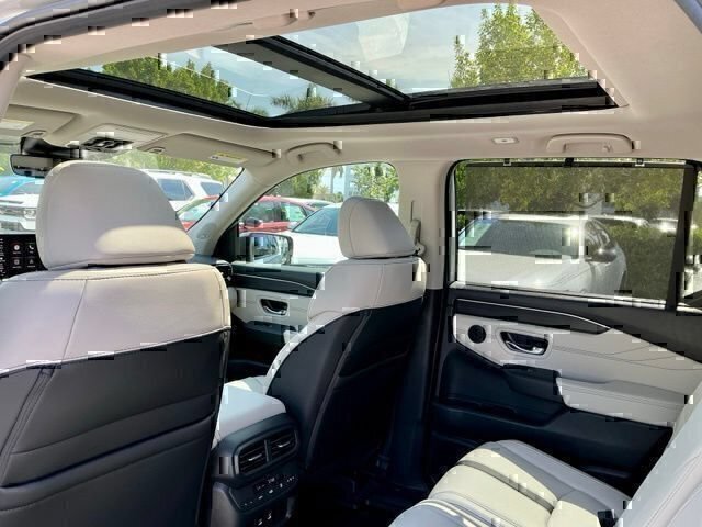 New 2026 Honda Pilot Touring image 10