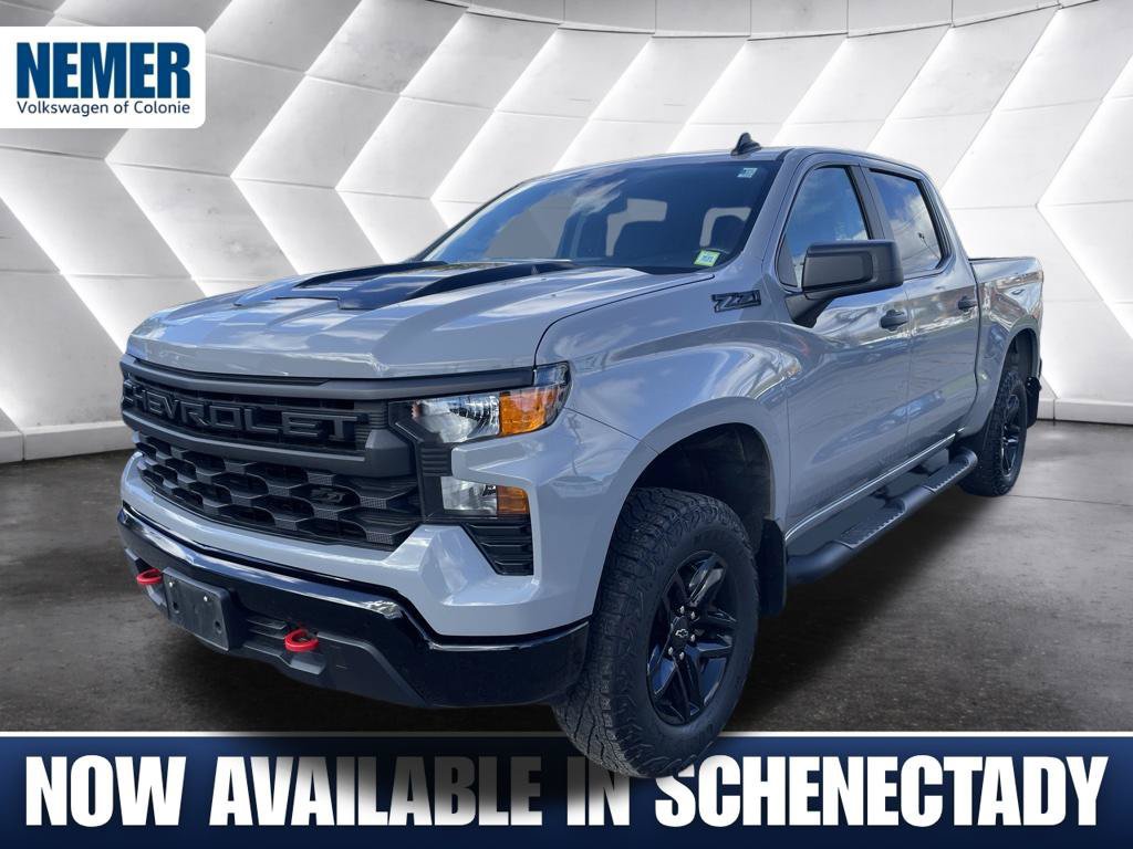 Used 2025 Chevrolet Silverado 1500 Custom Trail Boss w/ LPO, Dark Essentials Package AWD/4WD image 1
