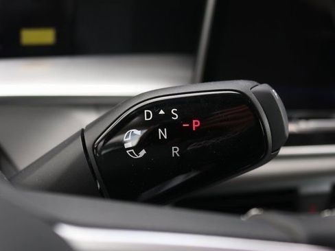 New 2026 Volkswagen Tiguan SE image 18