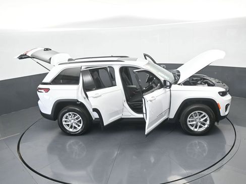 New 2025 Jeep Grand Cherokee Laredo RWD image 68