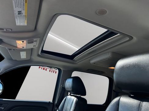 Used 2012 Chevrolet Suburban LT image 26