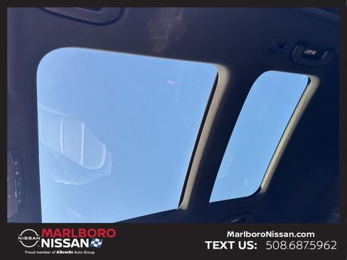 Used 2019 Mercedes-Benz GLC 300 4MATIC image 32