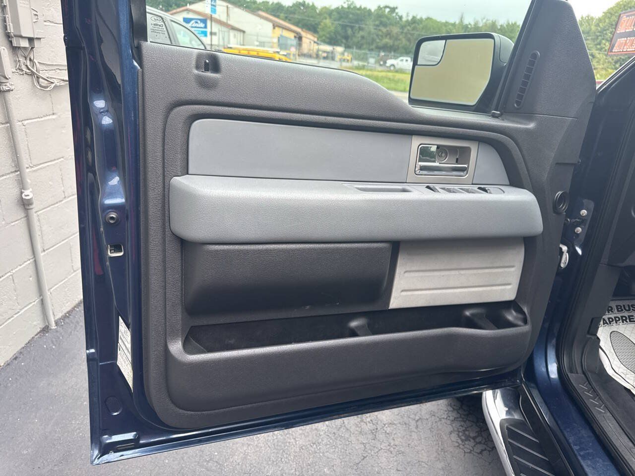 Used 2013 Ford F150 XLT w/ Luxury Equipment Group AWD/4WD image 14