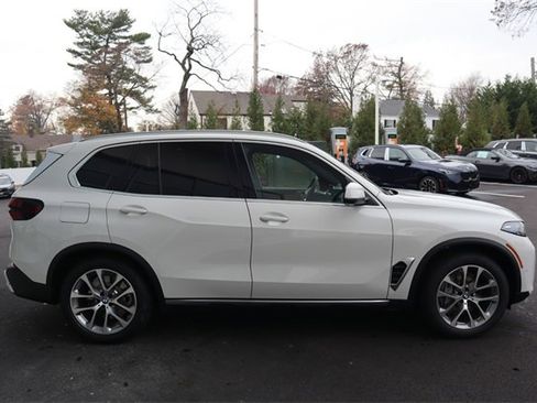 New 2026 BMW X5 xDrive50e w/ Executive Package image 3