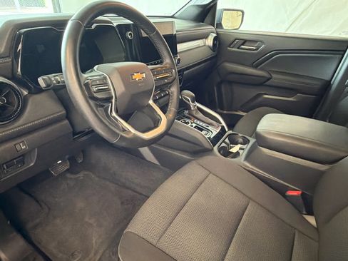 Used 2023 Chevrolet Colorado LT w/ LT Convenience Package II AWD/4WD image 13