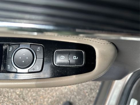 Used 2021 Lincoln Corsair FWD w/ Equipment Group 101A image 12
