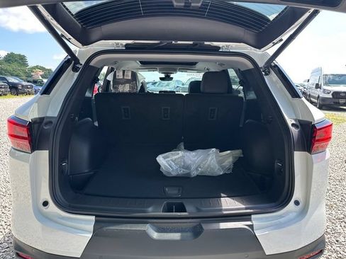 New 2026 Chevrolet Blazer LT w/ Sound & Technology Package AWD/4WD image 10