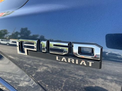 Used 2019 Ford F150 Lariat w/ Equipment Group 502A Luxury AWD/4WD image 3