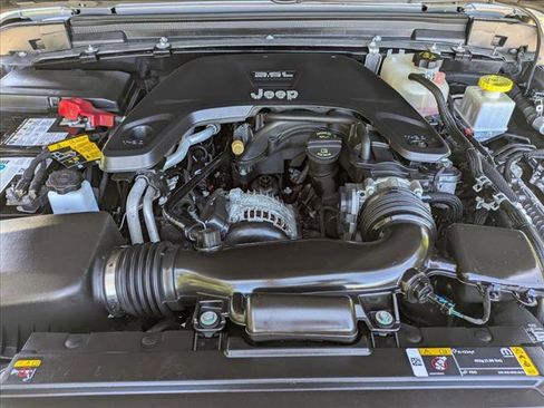 Used 2021 Jeep Gladiator Sport image 22