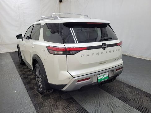Used 2022 Nissan Pathfinder SL w/ SL Premium Package image 5
