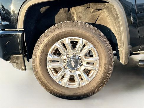 Used 2022 Chevrolet Silverado 2500 LT w/ Convenience Package image 26