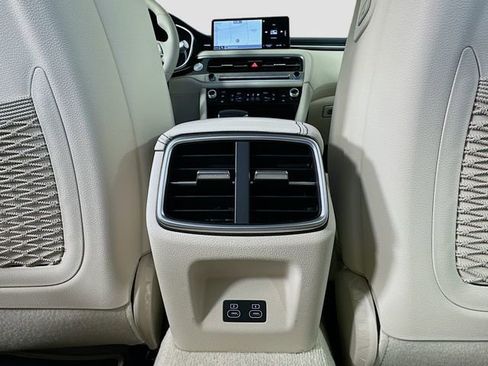 Certified 2026 Genesis G70 2.5T Prestige image 18