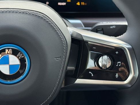 New 2026 BMW i7 xDrive60 w/ Executive Package image 28