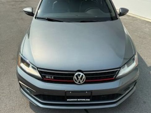 Used 2017 Volkswagen Jetta GLI FWD image 12