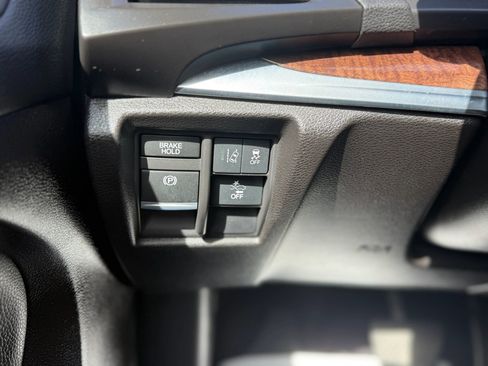 Used 2020 Acura MDX SH-AWD image 26