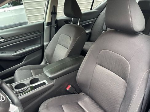 Used 2025 Nissan Altima 2.5 SV FWD image 22