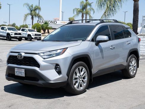 Used 2022 Toyota RAV4 XLE Premium FWD image 9