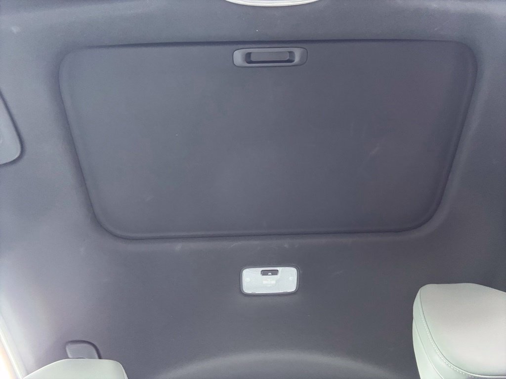 Certified 2025 Hyundai Elantra Limited FWD image 43