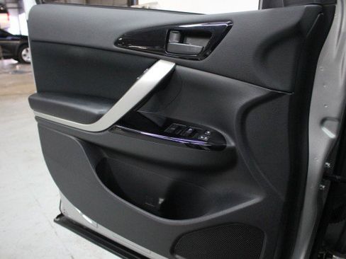 Used 2023 Mitsubishi Eclipse Cross LE image 19