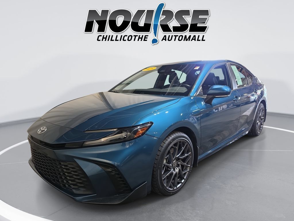 Used 2025 Toyota Camry SE w/ Convenience Package AWD/4WD image 1