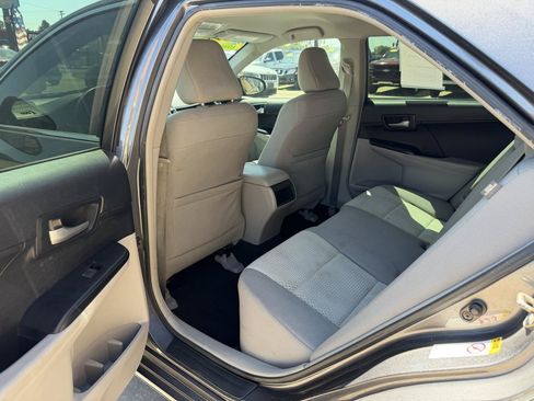 Used 2014 Toyota Camry LE FWD image 26